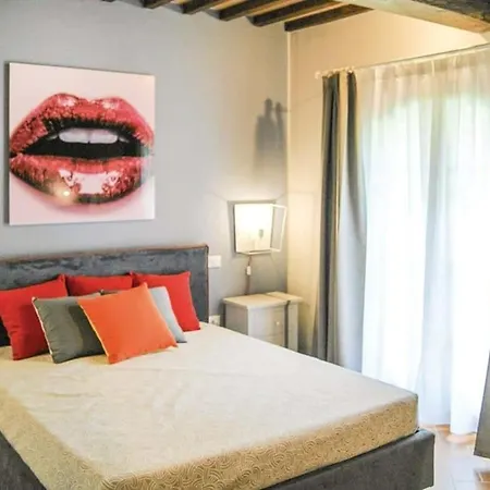 Villa Charming Set In Lush Greenery Lajatico